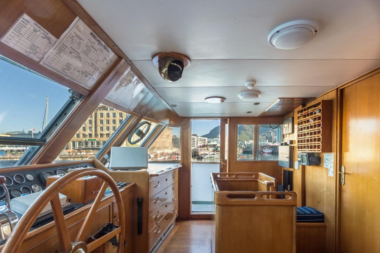 Jackie O Classic Luxury Yacht & Boutique Botel Cape Town